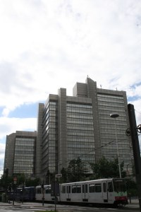 Nicht so schön, dafür einprägsam - das Bonner Stadthaus.