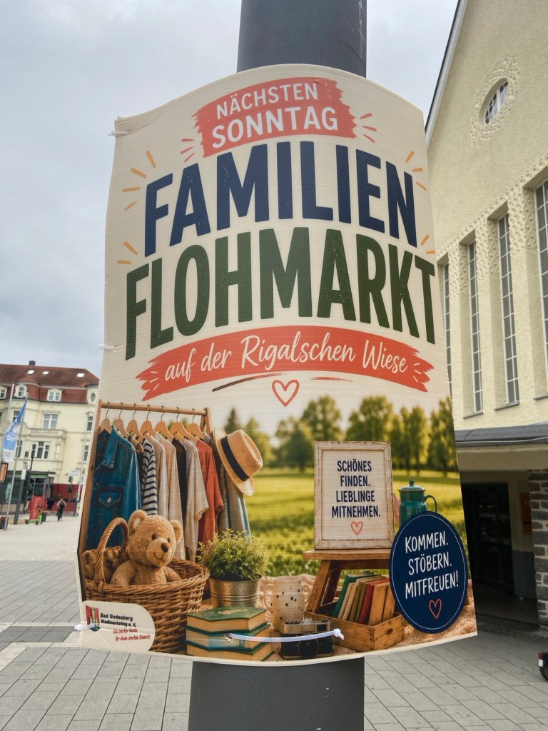 Plakat: Nächsten Sonntag Familienflohmarkt auf der Rigalschen Wiese