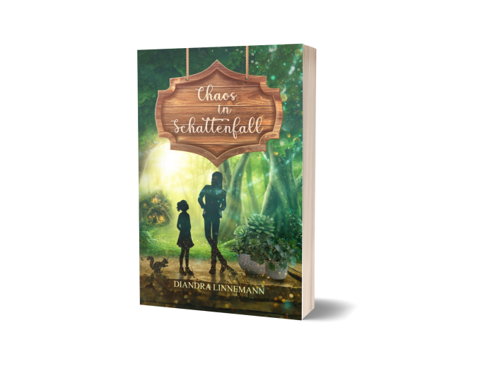 Buchcover "Chaos in Schattenfall": Frühlingsgrüner Hintergrund, davor die Silhouetten eines schlanken jungen Mannes und eines kleinen Mädchens samt Eichhörnchen. Darüber der Buchtitel auf einer Holzplakette: "Chaos in Schattenfall".